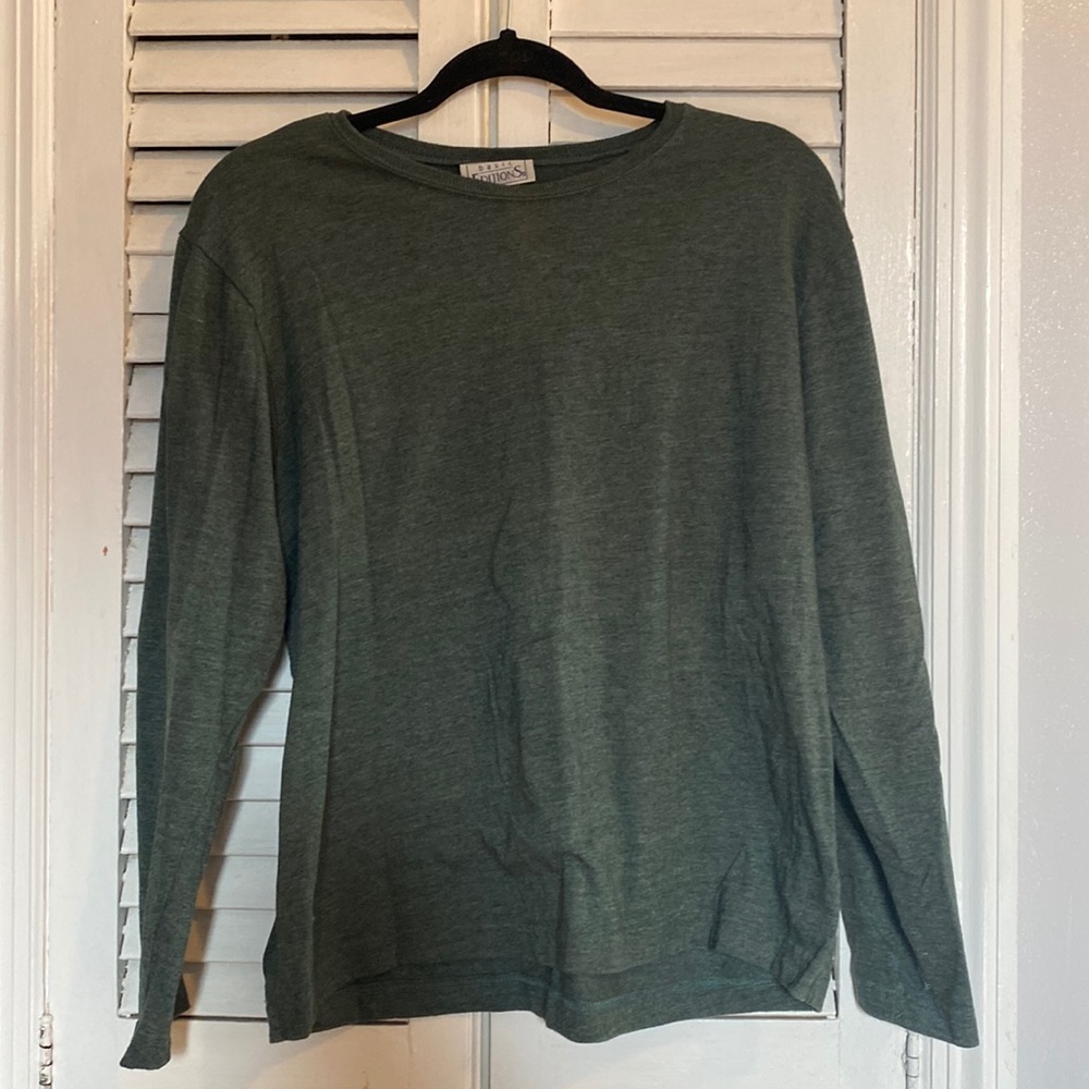Women’s long sleeve t shirt